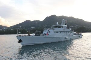 Read more about the article Sécurité maritime : le CRFIM et le CRCO réalisent leur 1re opération de surveillance maritime avec l’EUNAVFOR