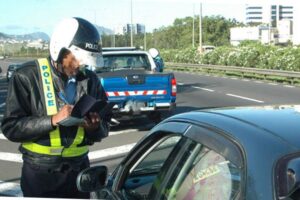 Read more about the article Contrôle routier : 4,191 contraventions dressées par les autorités en 48 heures