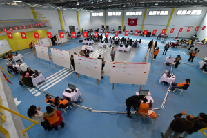 Read more about the article Tunisia election board edges vote turnout up to 11 percent