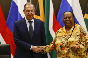 Read more about the article Russia’s Lavrov gets controversial welcome in S.Africa