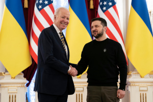 Read more about the article Biden in surprise Kyiv visit