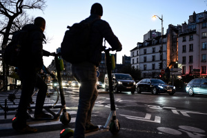 Read more about the article Paris votes to ban rental e-scooters