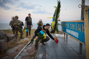 Read more about the article Zelensky hails ‘brave’ Ukraine on 500th day of war
